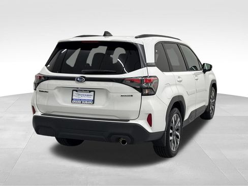 Used 2026 Subaru Forester Touring AWD/4WD image 7
