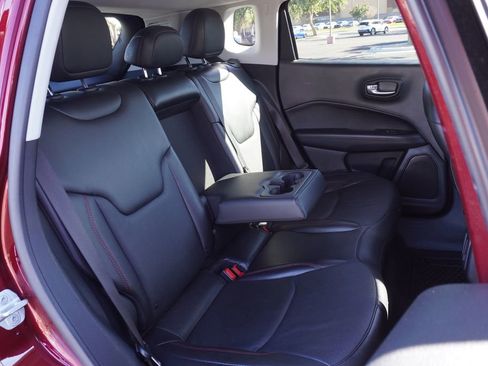 Used 2021 Jeep Compass Trailhawk image 9