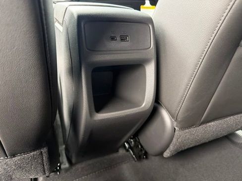 New 2026 Chevrolet Trax RS w/ Sunroof Package FWD image 15