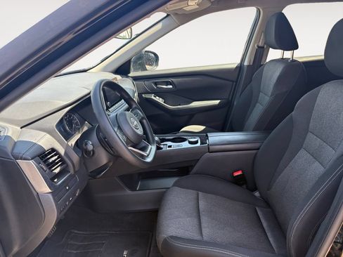 Used 2024 Nissan Rogue SV AWD/4WD image 9