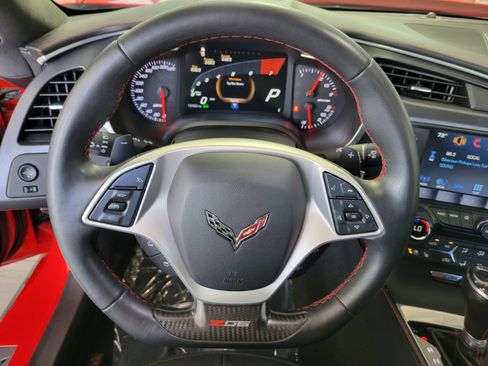 Used 2016 Chevrolet Corvette Z06 w/ 3LZ Preferred Equipment Group RWD image 18