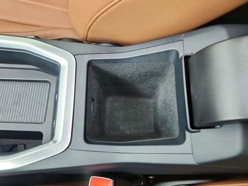 Used 2024 Audi Q8 e-tron Premium Plus w/ Premium Plus Package image 55