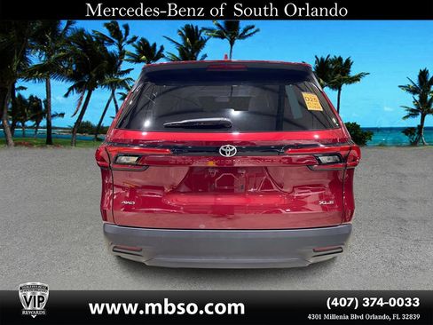 Used 2024 Toyota Grand Highlander AWD image 16