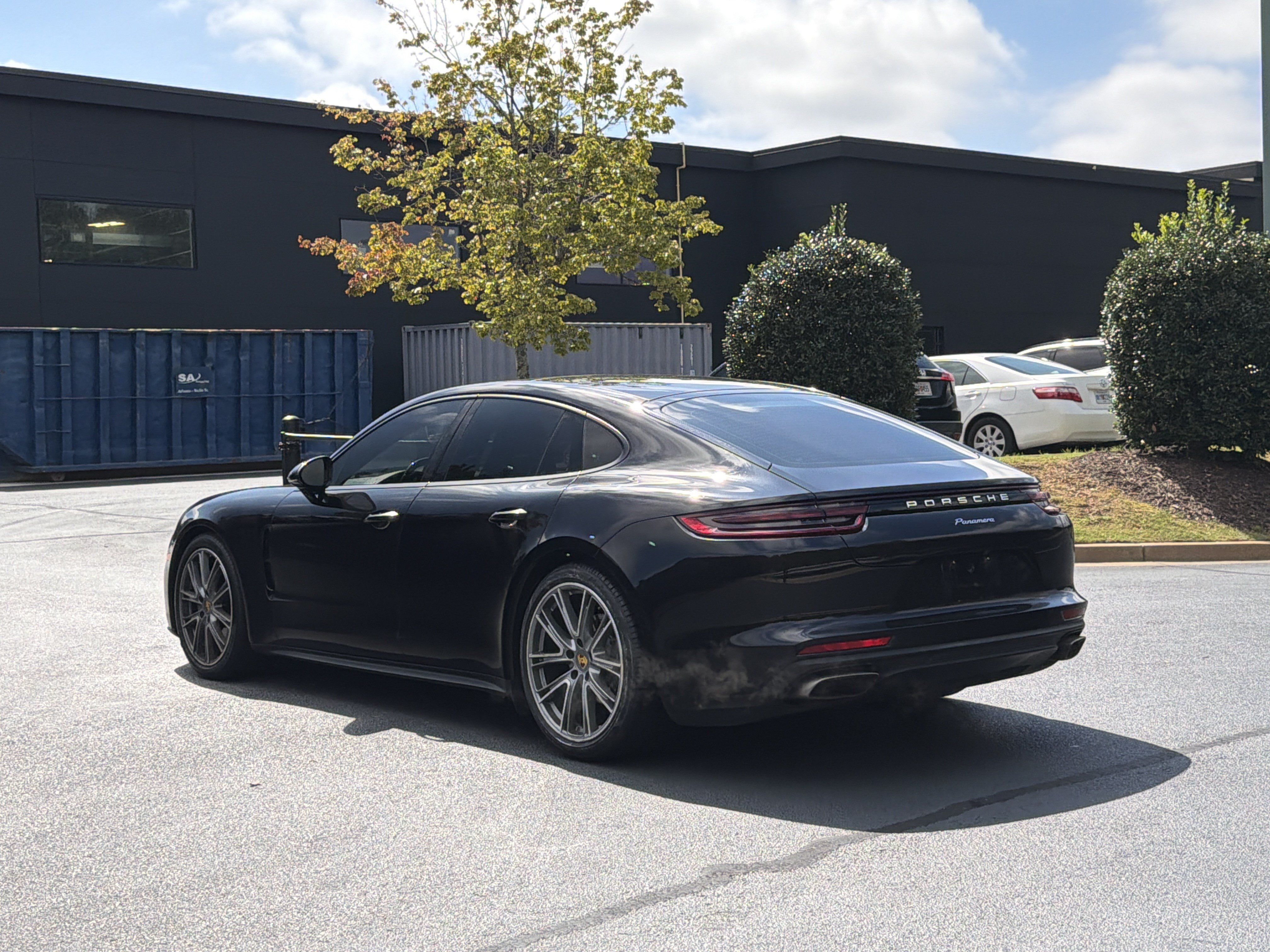 Used 2018 Porsche Panamera RWD image 13