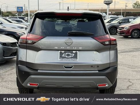 Used 2023 Nissan Rogue SV FWD image 7