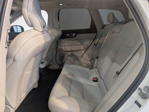 Used 2023 Volvo XC60 B5 Plus w/ Climate Package image 27
