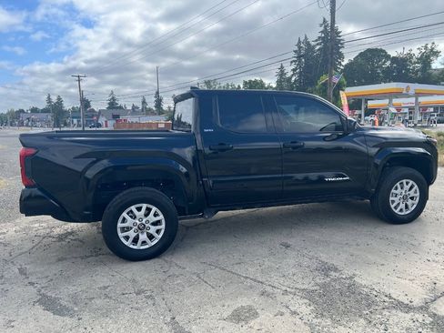 Used 2025 Toyota Tacoma SR5 RWD image 36