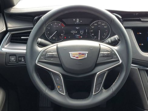 Certified 2024 Cadillac XT5 Luxury w/ LPO, Floor Liner Package AWD/4WD image 22