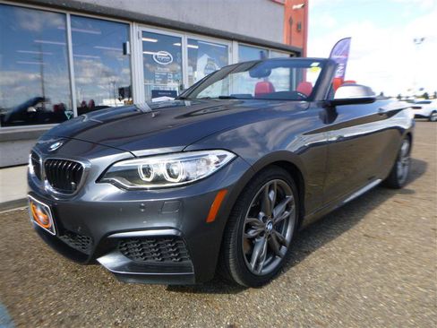 Used 2015 BMW M235i Convertible image 1