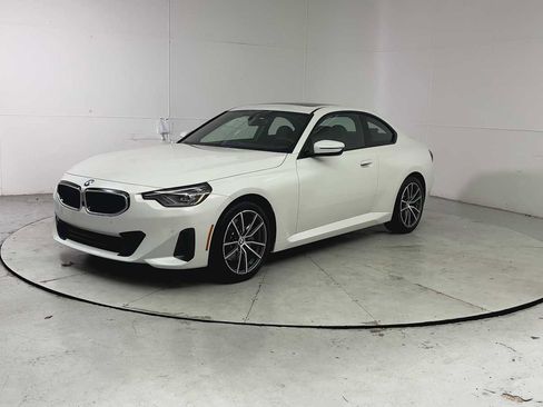 Used 2025 BMW 230i xDrive Coupe w/ Premium Package image 6