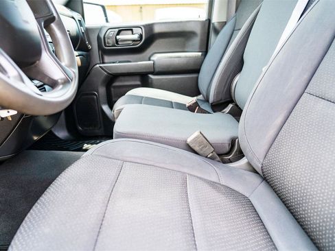 Used 2019 Chevrolet Silverado 1500 Custom Trail Boss w/ Custom Convenience Package AWD/4WD image 9