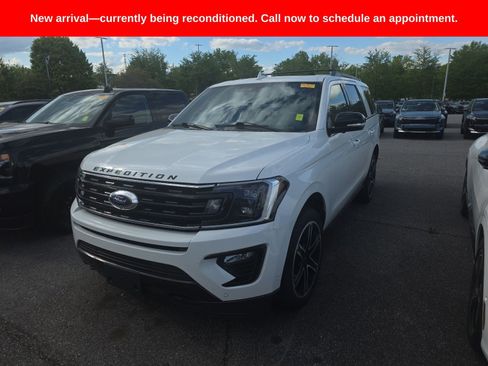 Used 2021 Ford Expedition Limited AWD/4WD image 1