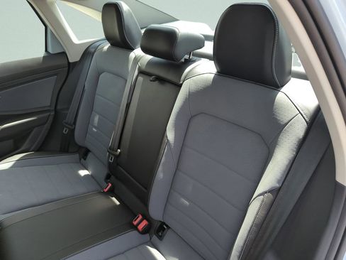 New 2026 Volkswagen Jetta SE FWD image 25