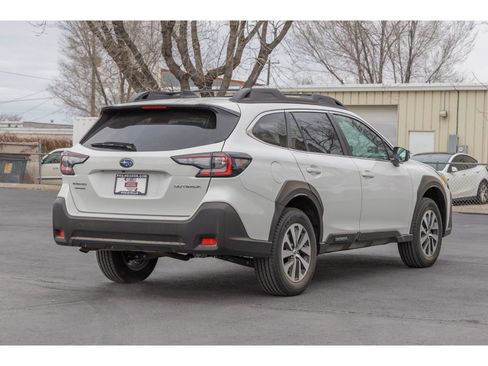 Certified 2023 Subaru Outback Premium image 3