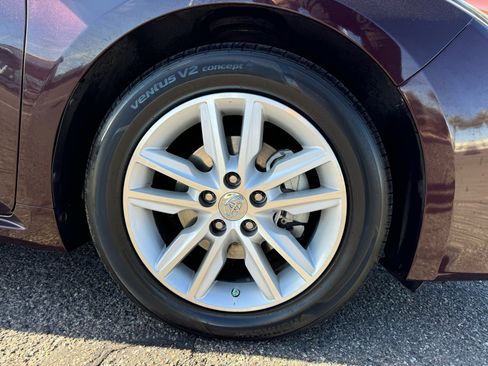 Used 2015 Toyota Avalon Limited image 9