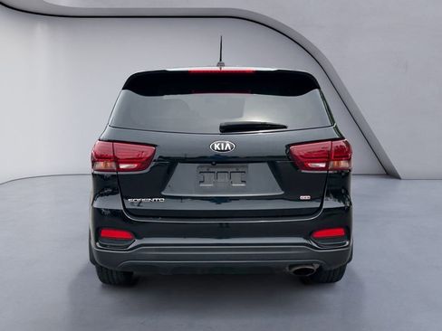 Used 2020 Kia Sorento LX FWD image 4