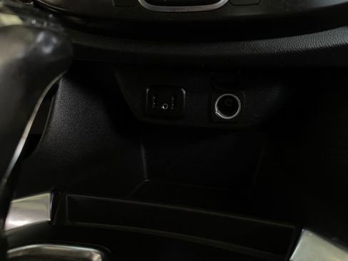 Used 2018 Chevrolet Traverse LT FWD image 34