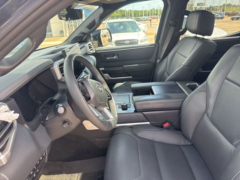 Used 2022 Toyota Tundra Platinum RWD image 13