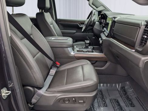 Certified 2022 GMC Sierra 1500 SLT w/ SLT Convenience Package image 10