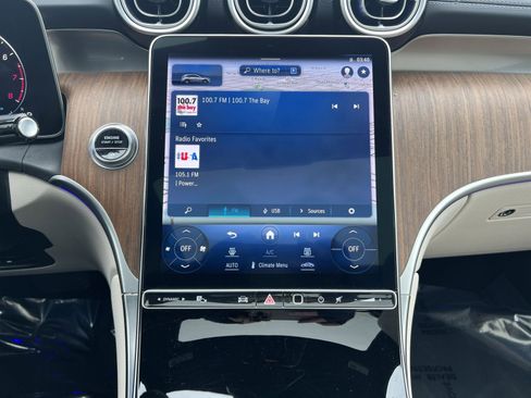 Used 2023 Mercedes-Benz GLC 300 4MATIC image 17