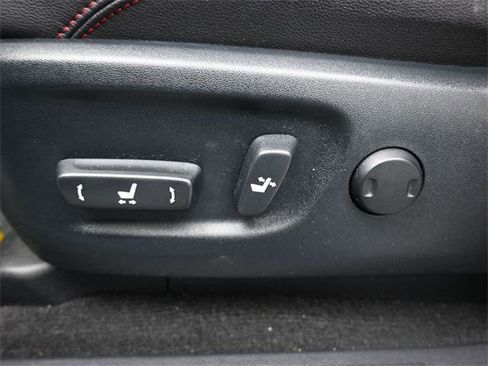 Certified 2018 Toyota 4Runner TRD Off-Road Premium image 33