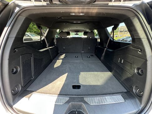 Used 2021 Chevrolet Suburban RST AWD/4WD image 39