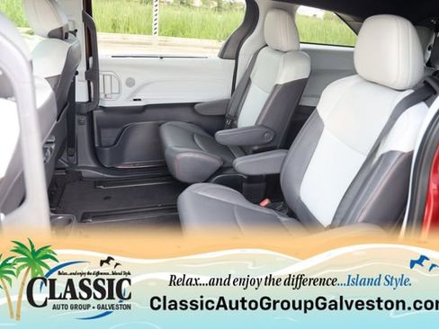 Certified 2023 Toyota Sienna XSE w/ XSE Plus Package FWD image 13