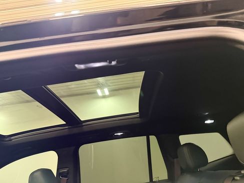 Used 2024 Cadillac XT6 Sport w/ LPO, Floor Liner Package AWD/4WD image 10