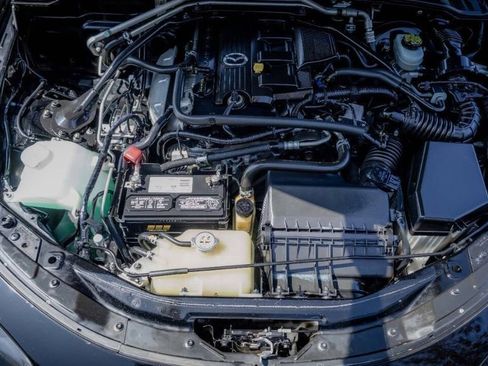 Used 2014 MAZDA MX-5 Miata Club image 40