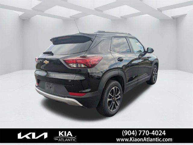Used 2025 Chevrolet TrailBlazer LT FWD image 3