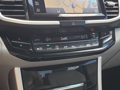 Used 2016 Honda Accord Touring image 27
