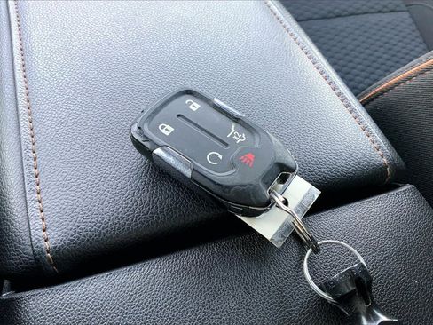 Used 2017 GMC Acadia SLE w/ Driver Alert Package I image 25