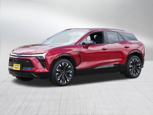 Used 2024 Chevrolet Blazer EV RS AWD/4WD image 3