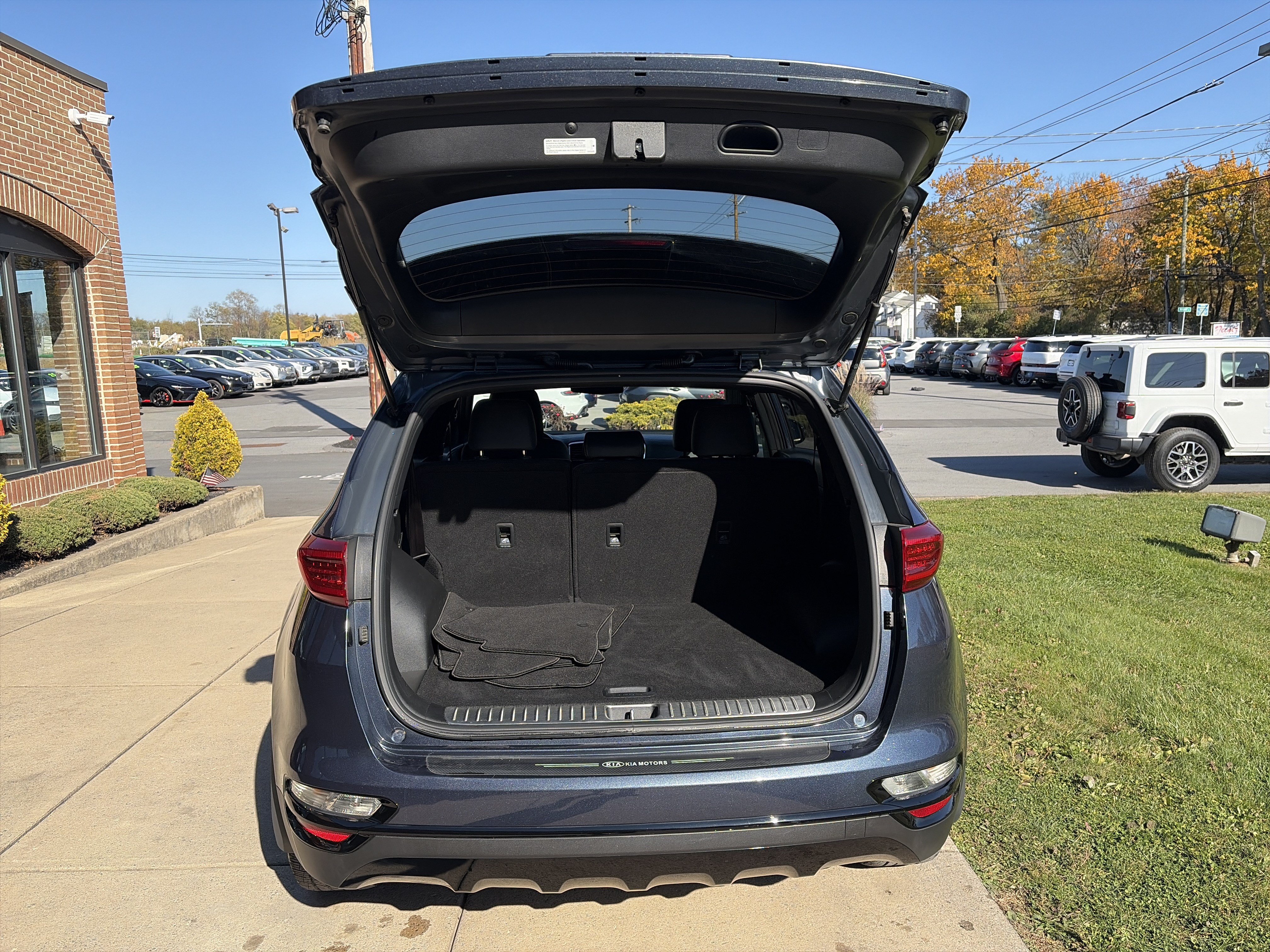 Used 2022 Kia Sportage Nightfall Edition w/ Nighfall AWD Premium Package image 5