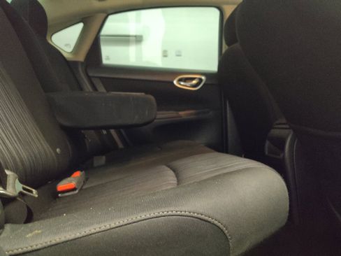 Used 2019 Nissan Sentra SV FWD image 19