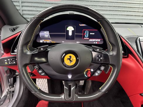 Used 2022 Ferrari Roma RWD image 13