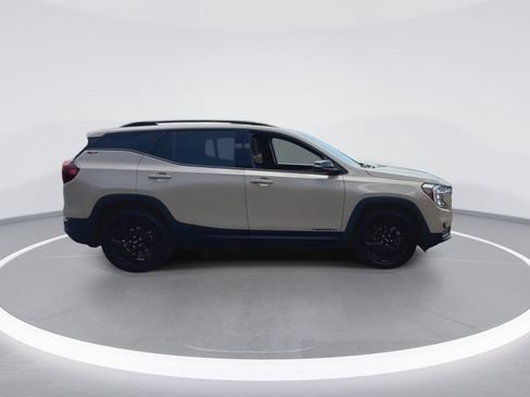 Used 2023 GMC Terrain SLT w/ Tech Package FWD image 13