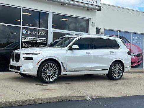 Used 2026 BMW X7 xDrive40i w/ Executive Package AWD/4WD image 5