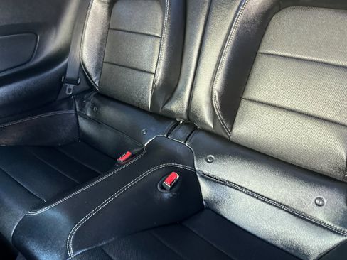 Used 2016 Ford Mustang Coupe RWD image 14