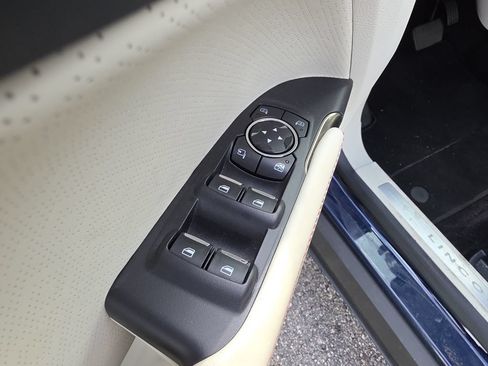 Used 2018 Lincoln MKC Black Label FWD image 18