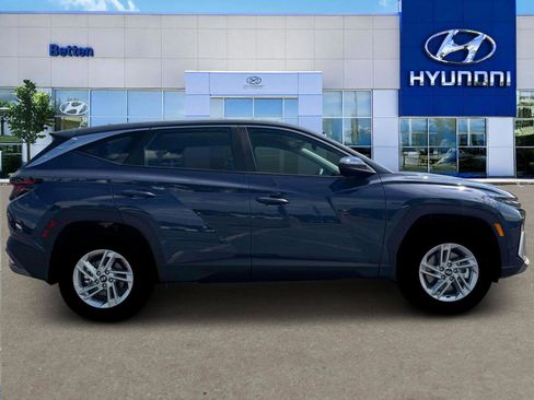 New 2026 Hyundai Tucson SE image 9