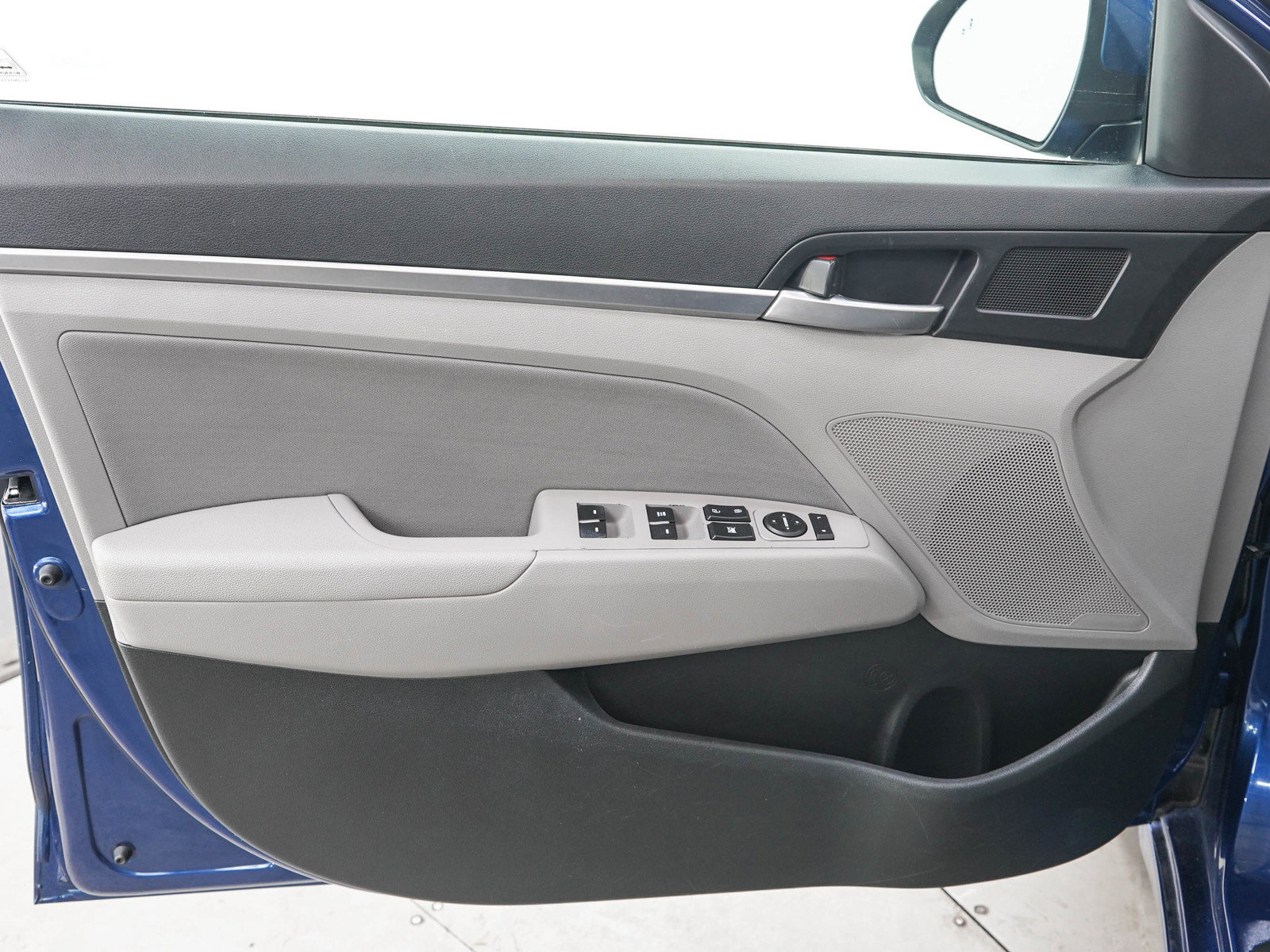 Used 2019 Hyundai Elantra SEL FWD image 18