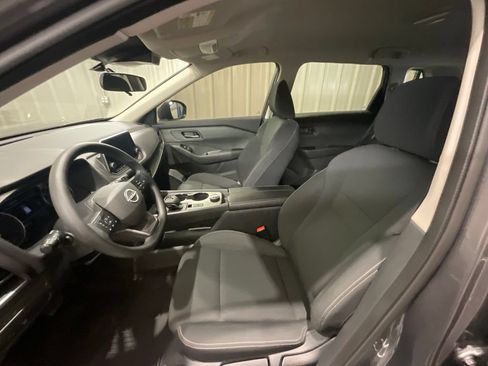 Used 2026 Nissan Rogue S AWD/4WD image 8