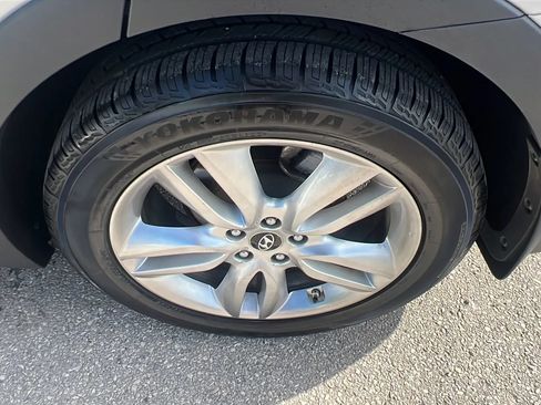 Used 2013 Hyundai Santa Fe Sport 2.0T FWD image 31