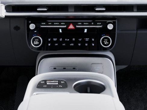 New 2026 Hyundai Ioniq 9 SEL AWD/4WD image 16