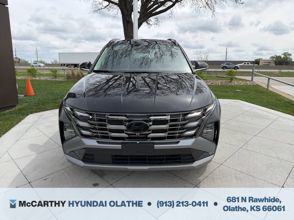 Used 2025 Hyundai Tucson Limited AWD/4WD image 15