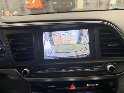 Used 2020 Hyundai Elantra SEL w/ Cargo Package (C1) image 18