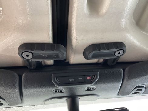 Used 2023 Jeep Wrangler Unlimited Sahara image 8