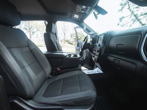 Used 2020 Chevrolet Silverado 1500 LT w/ All-Star Edition image 28