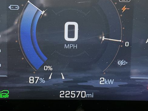 Used 2024 Chevrolet Equinox EV LT FWD image 19